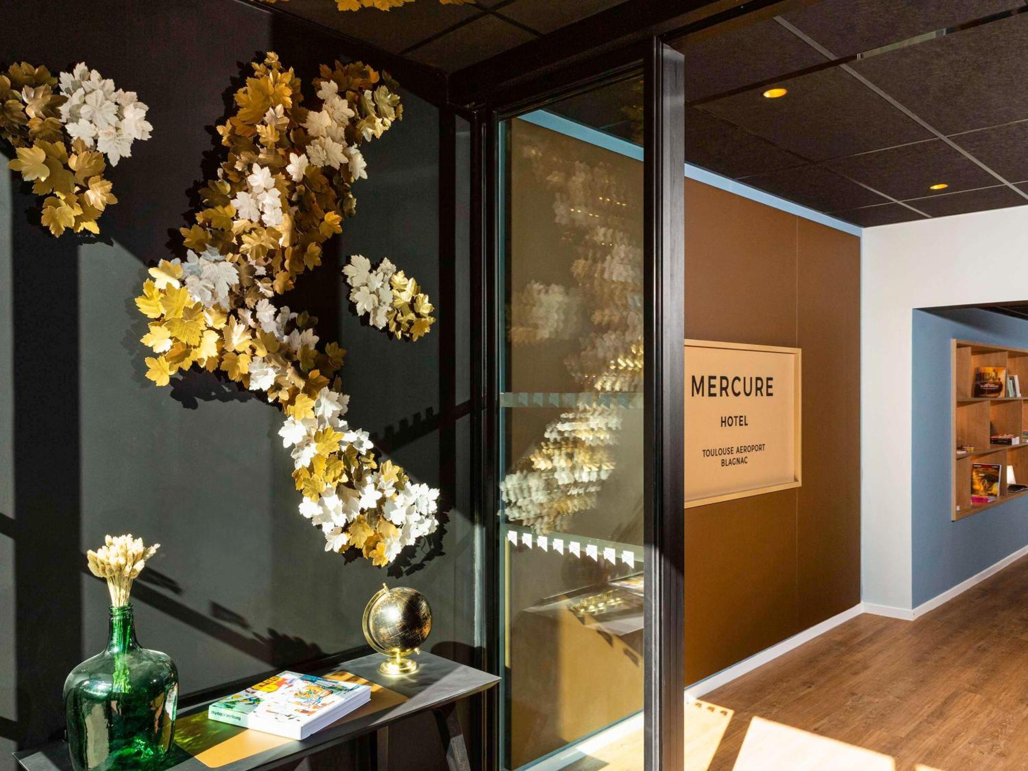Mercure Toulouse Aeroport Blagnac Buitenkant foto
